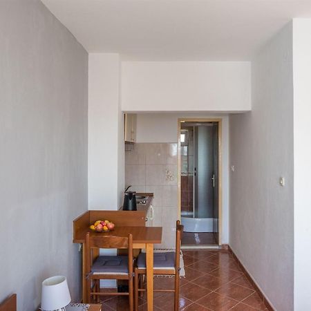 Apartments Tolj Igrane Extérieur photo