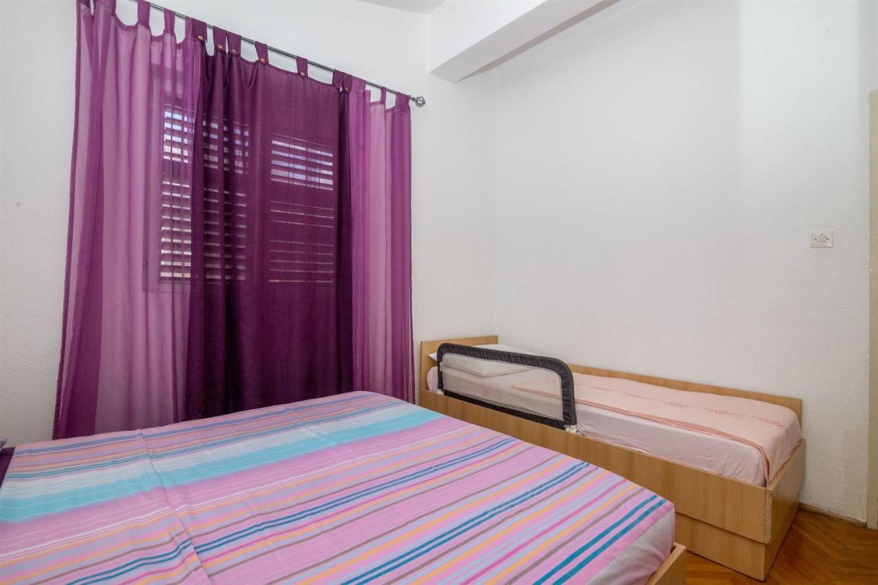 Apartments Tolj Igrane Extérieur photo