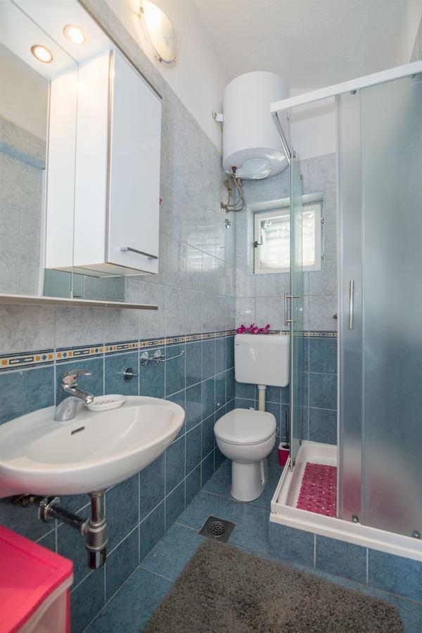 Apartments Tolj Igrane Extérieur photo