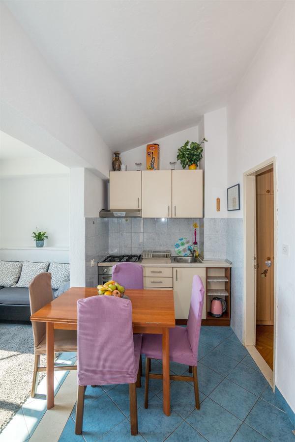 Apartments Tolj Igrane Extérieur photo